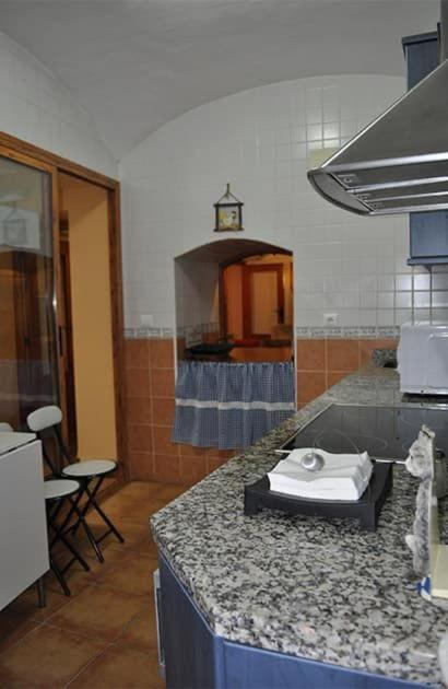 Апартаменты Destino Deluxe Plaza De Santiago - 3 Hab Касерес Экстерьер фото